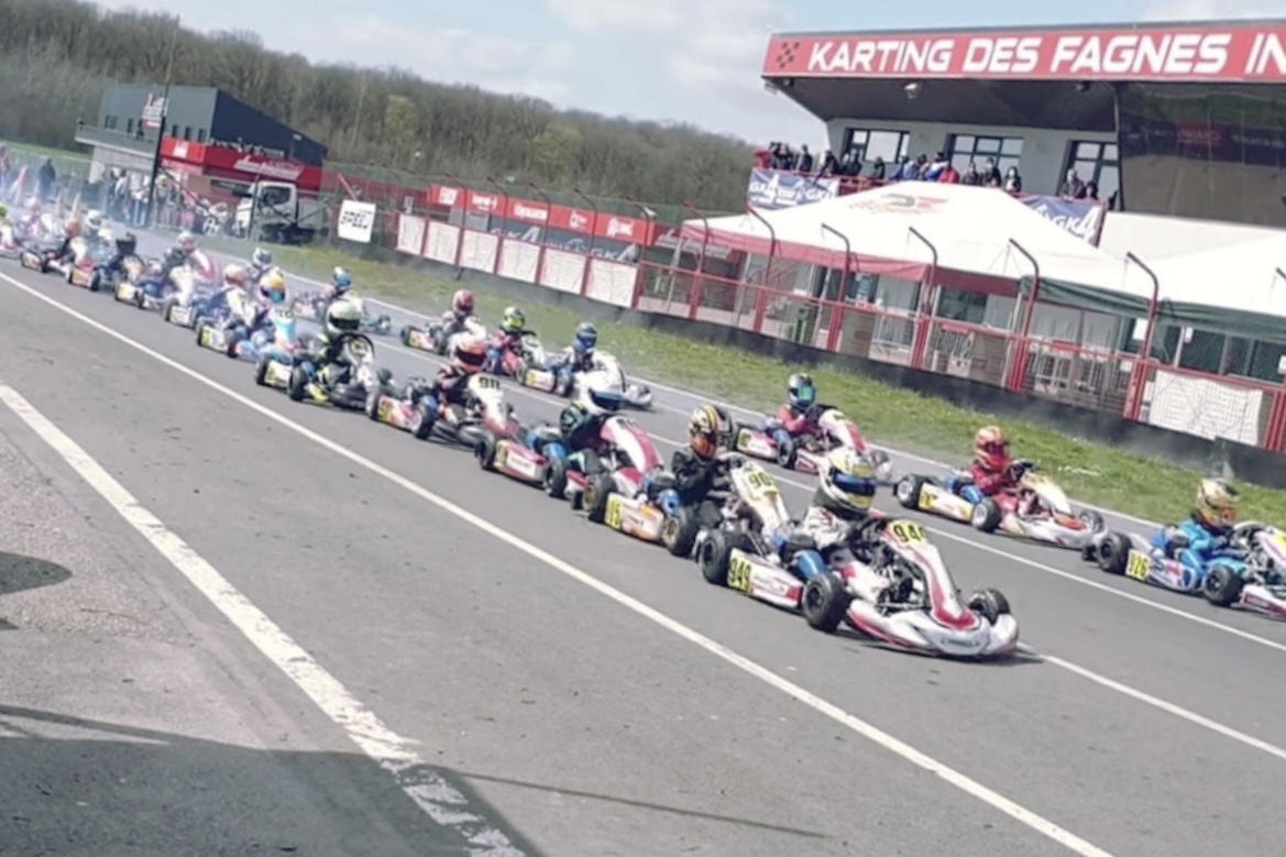 Grid lined up at Karting des Fagnes